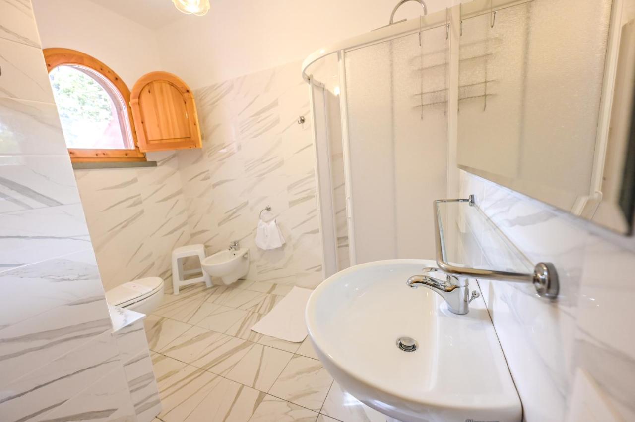 Agriturismo Poggio Al Pino Montelupo Fiorentino Eksteriør billede