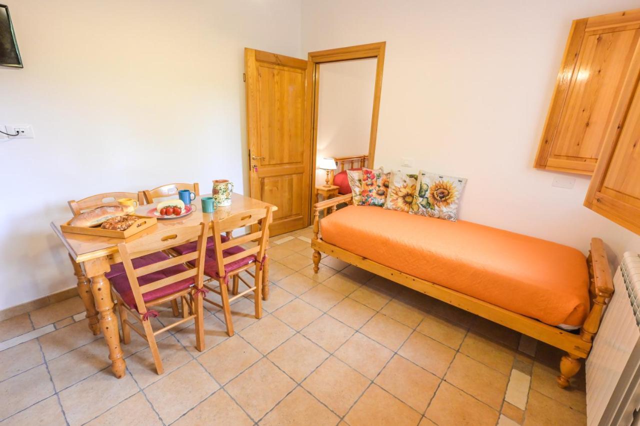 Agriturismo Poggio Al Pino Montelupo Fiorentino Eksteriør billede
