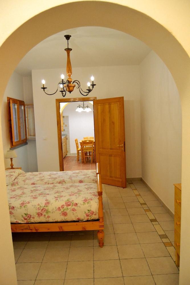 Agriturismo Poggio Al Pino Montelupo Fiorentino Eksteriør billede