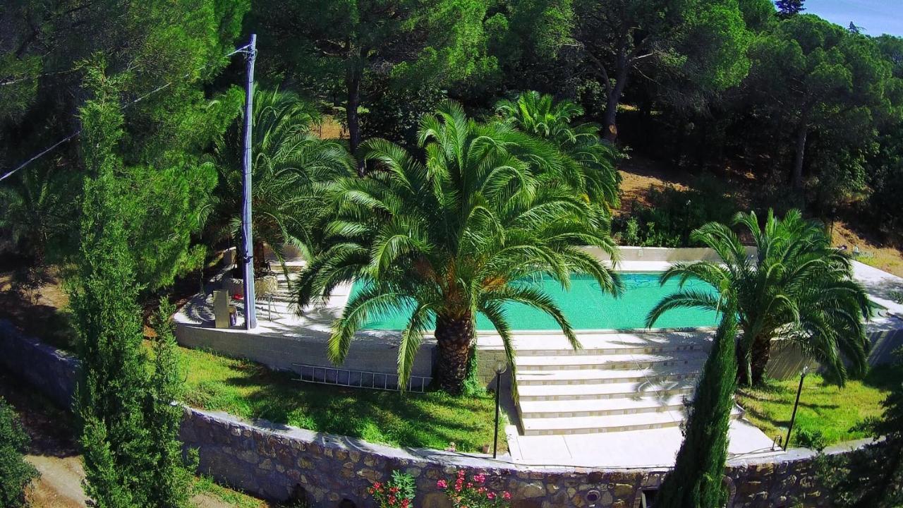 Agriturismo Poggio Al Pino Montelupo Fiorentino Eksteriør billede